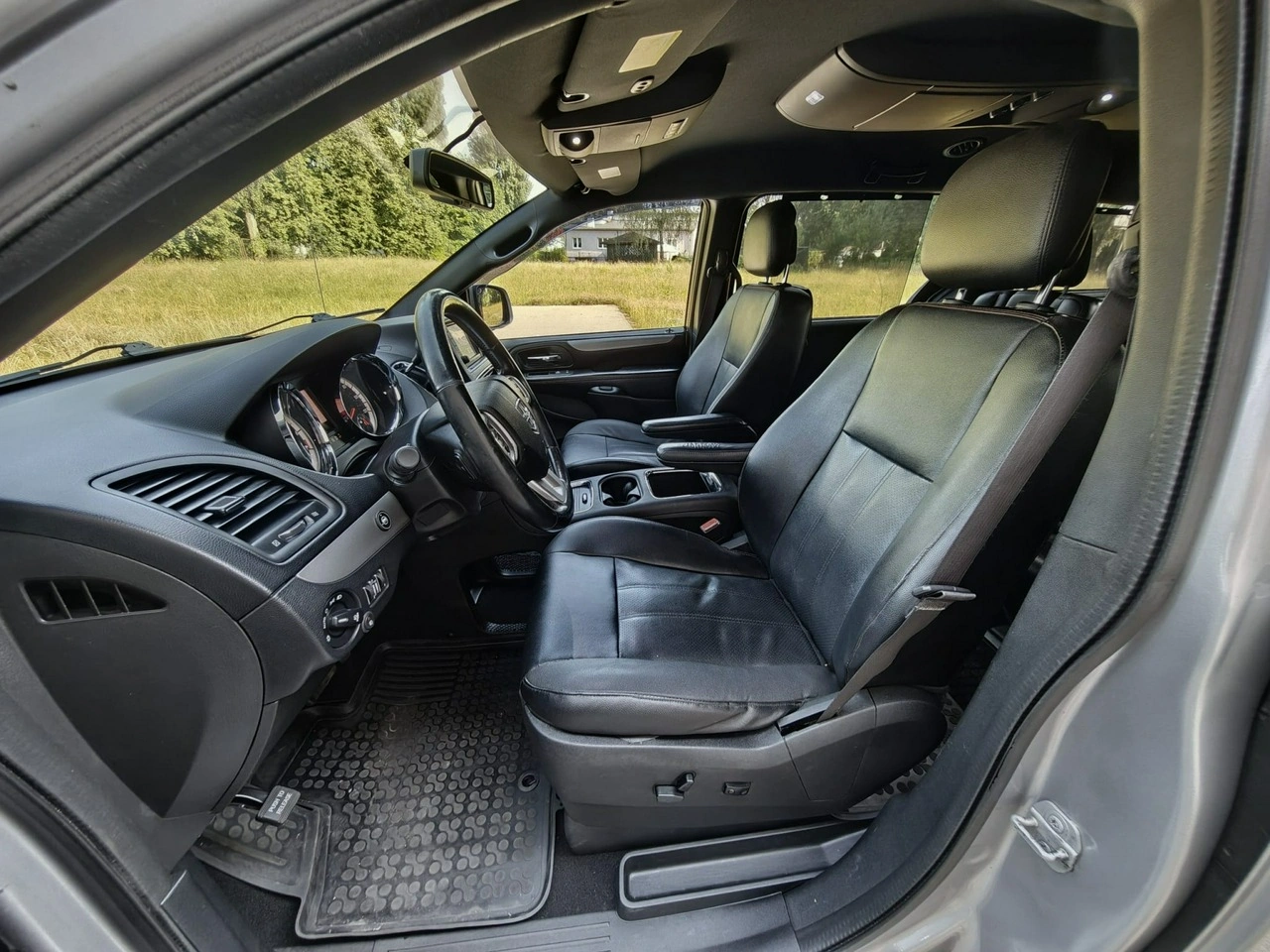 Dodge Grand Caravan - Zdjęcie 12