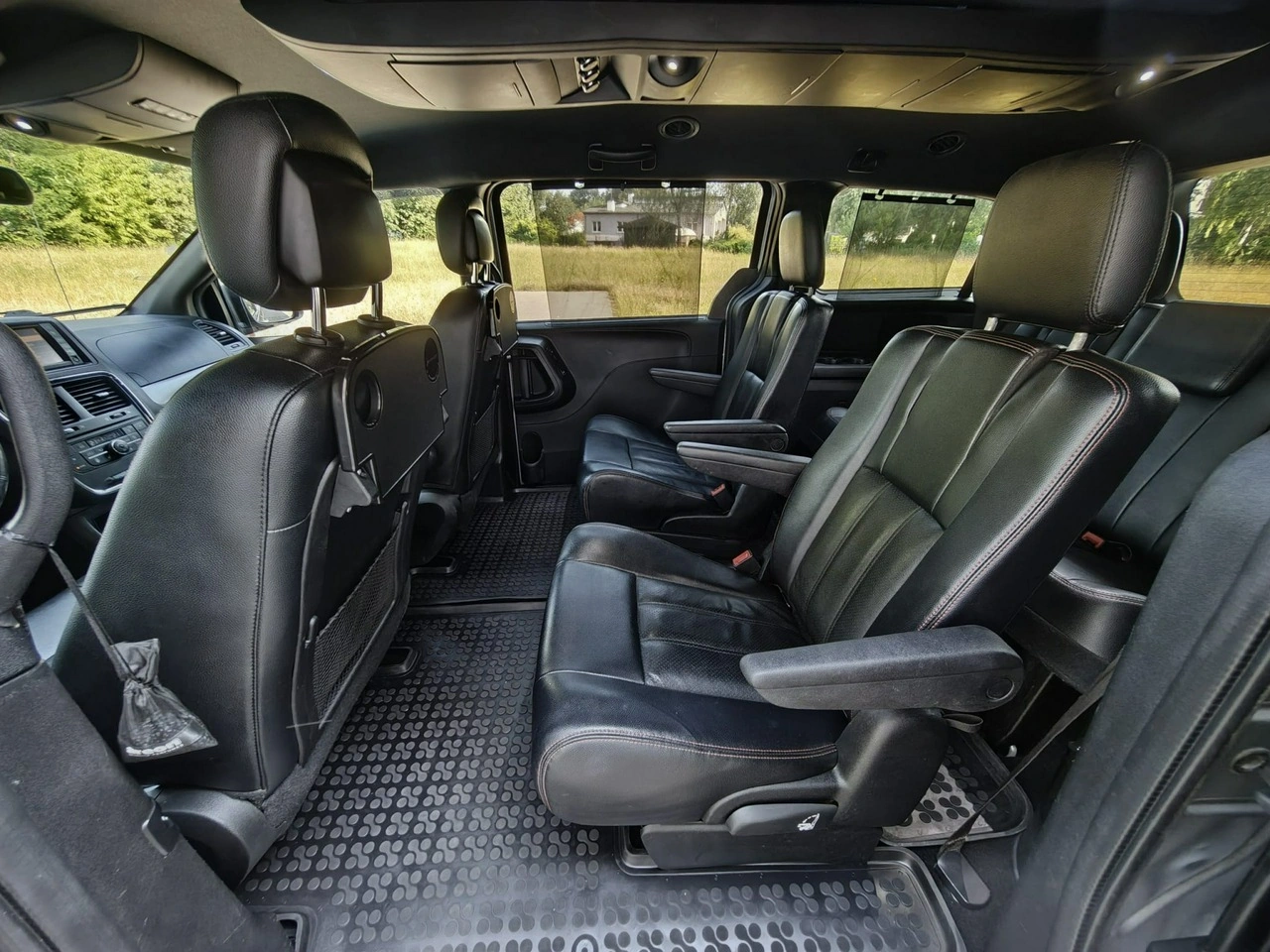 Dodge Grand Caravan - Zdjęcie 14