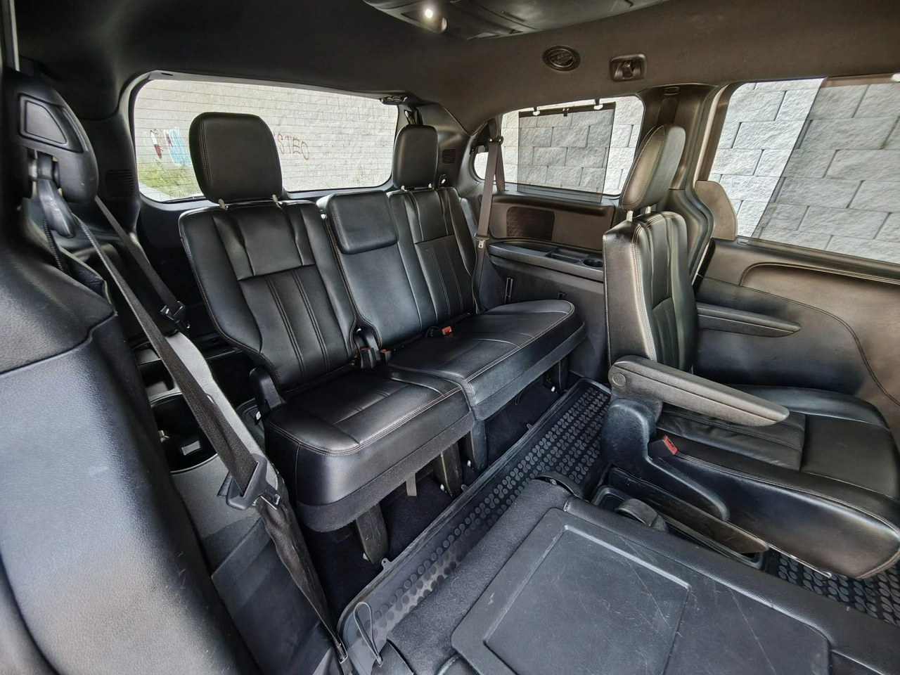 Dodge Grand Caravan - Zdjęcie 16