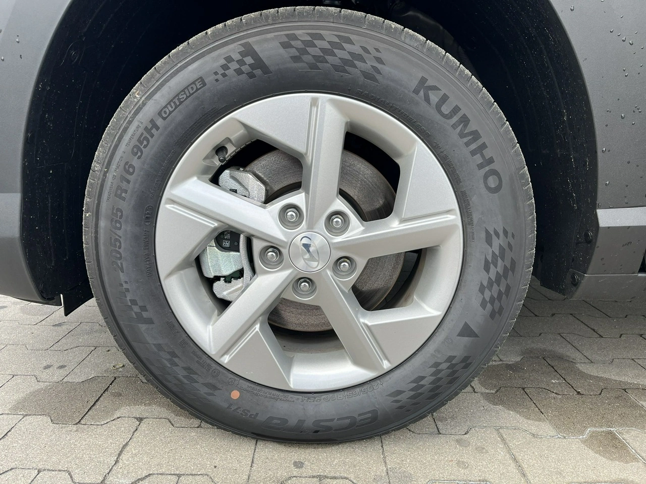 Hyundai Kona - Zdjęcie 17