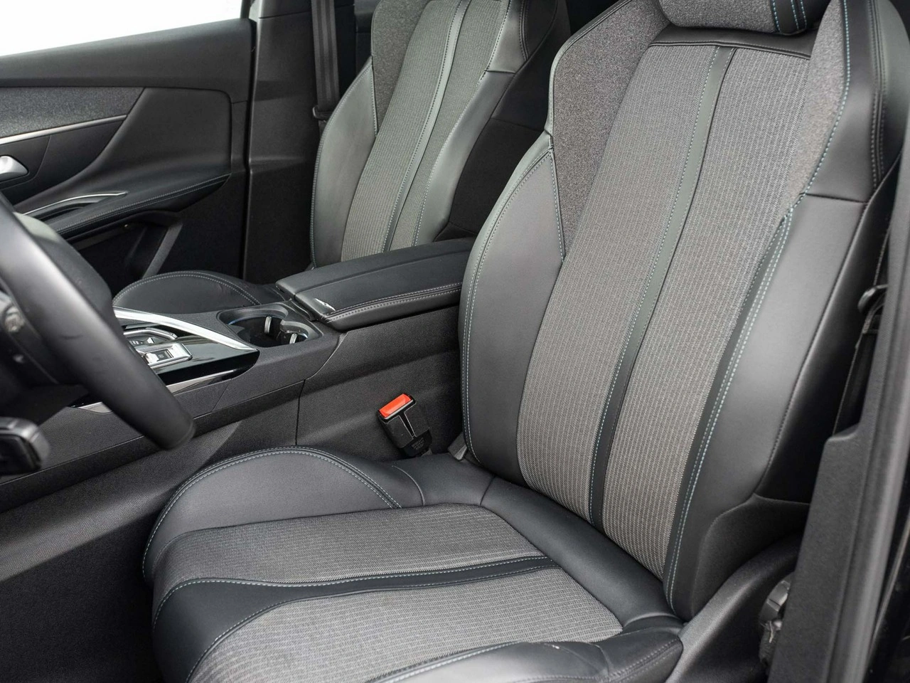 Peugeot 3008 - Zdjęcie 10