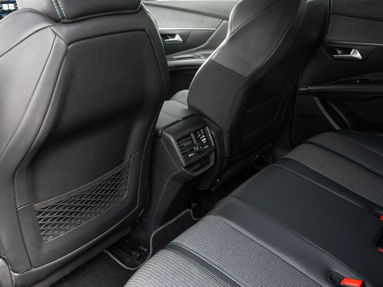 Peugeot 3008 - Zdjęcie 25