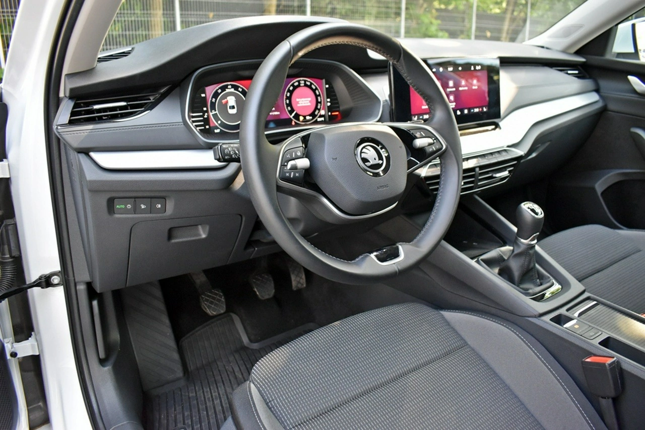 Skoda Octavia - Zdjęcie 10