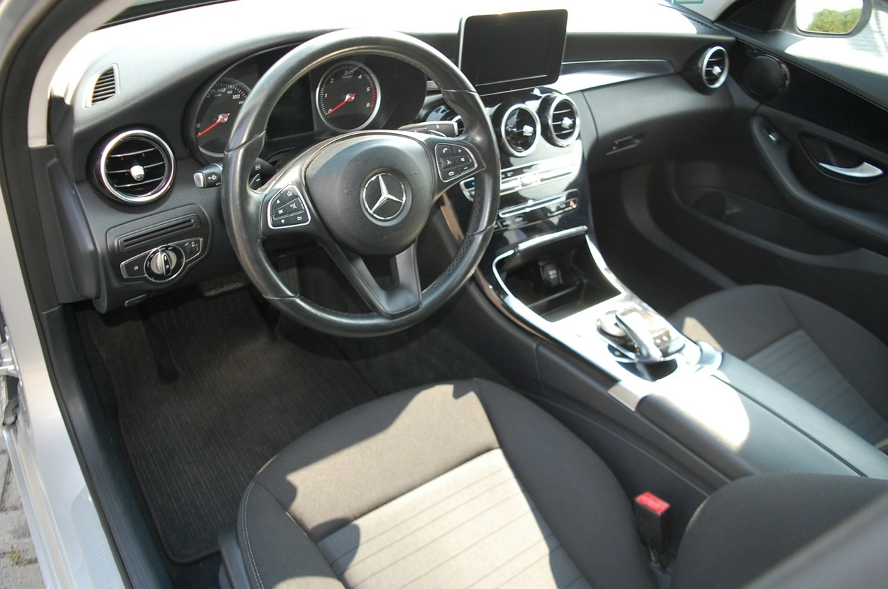 Mercedes C 200 - Zdjęcie 21
