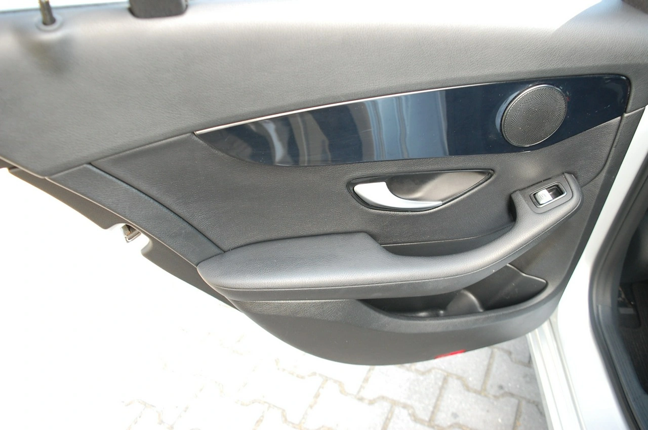 Mercedes C 200 - Zdjęcie 29