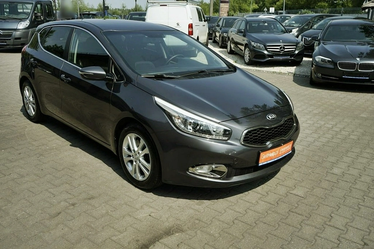 Kia Ceed - Zdjęcie 9