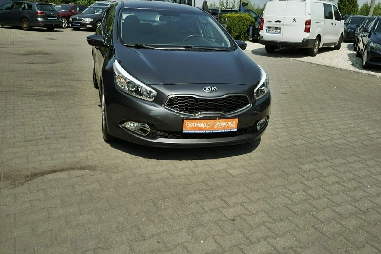 Kia Ceed - Zdjęcie 10