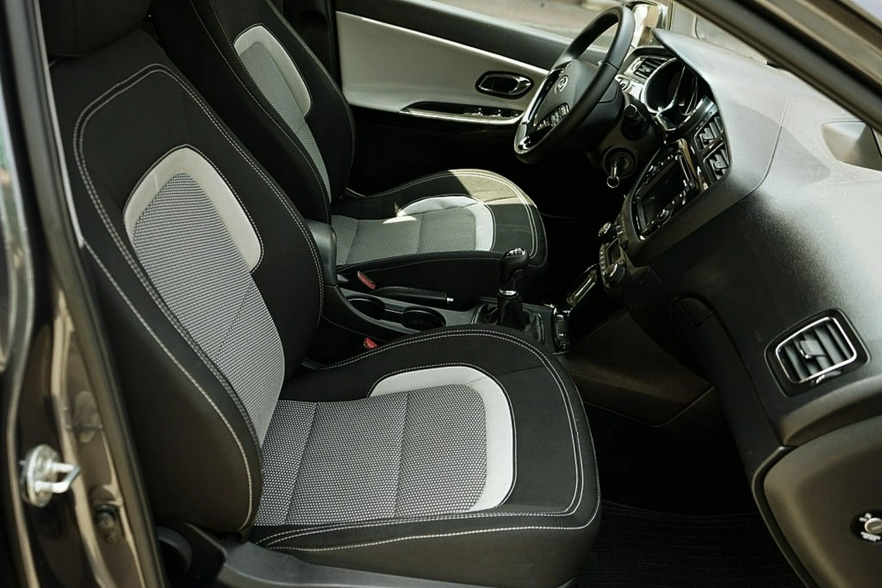 Kia Ceed - Zdjęcie 16