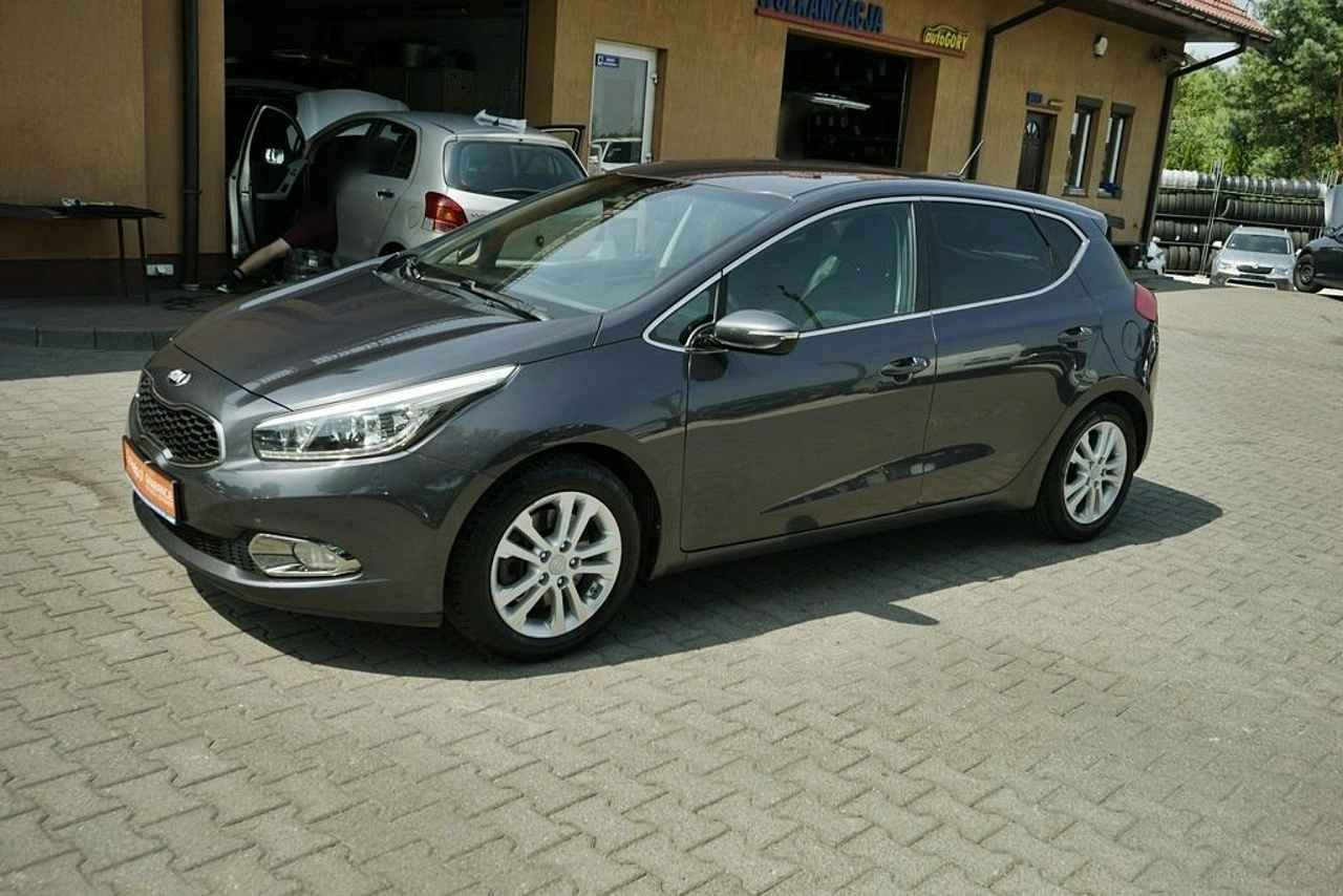 Kia Ceed - Zdjęcie 2