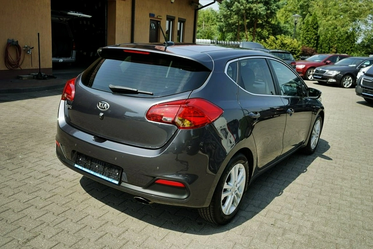 Kia Ceed - Zdjęcie 5
