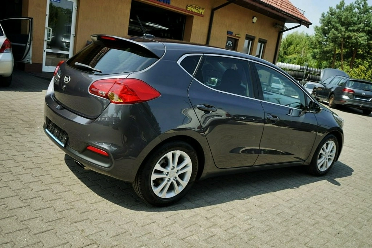 Kia Ceed - Zdjęcie 6