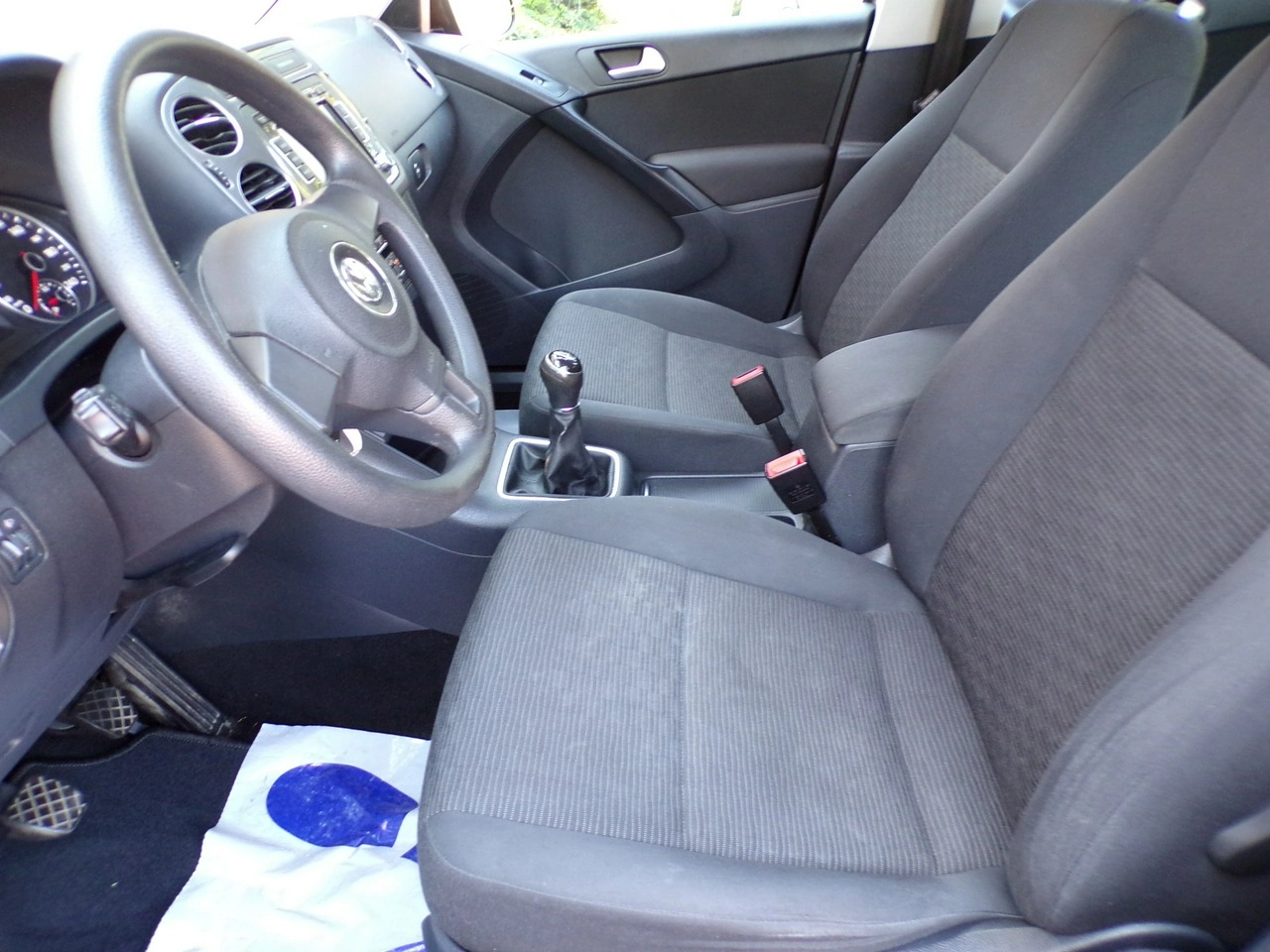 Volkswagen Tiguan - Zdjęcie 17