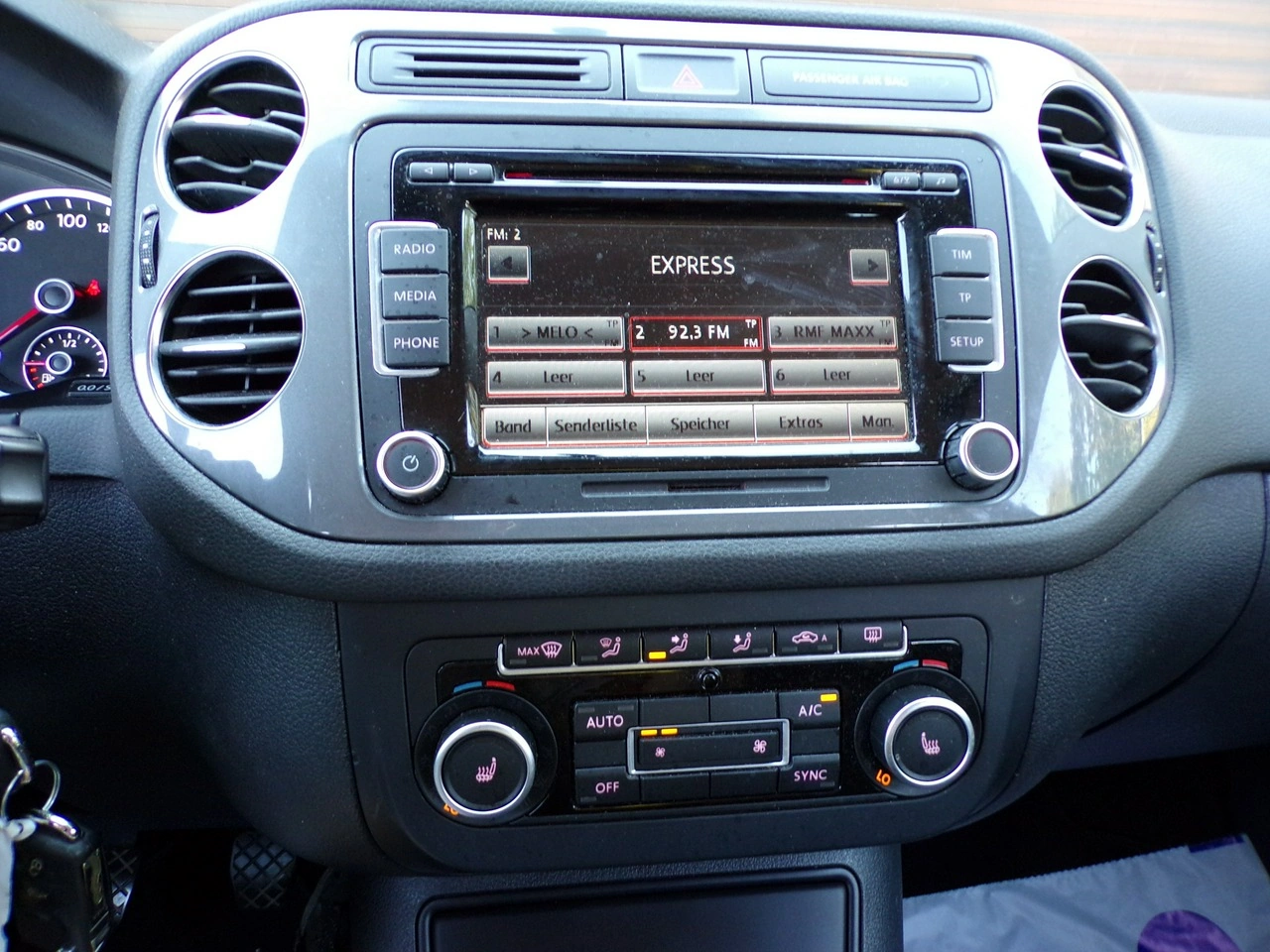 Volkswagen Tiguan - Zdjęcie 21