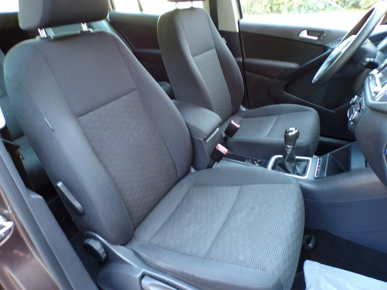 Volkswagen Tiguan - Zdjęcie 23