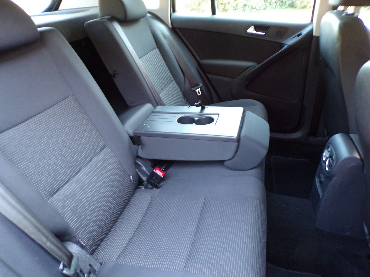 Volkswagen Tiguan - Zdjęcie 27
