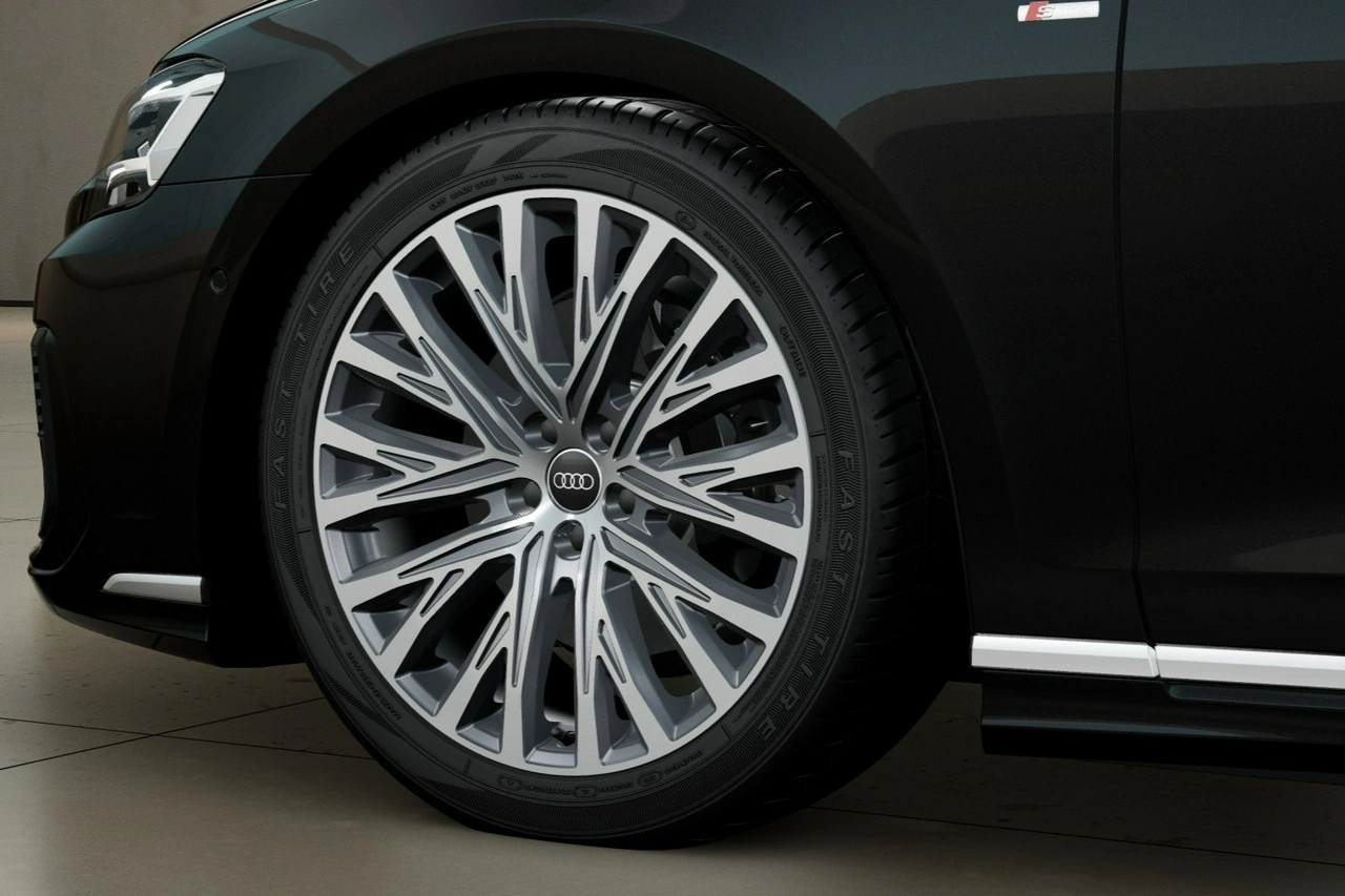 Audi A8 - Zdjęcie 6