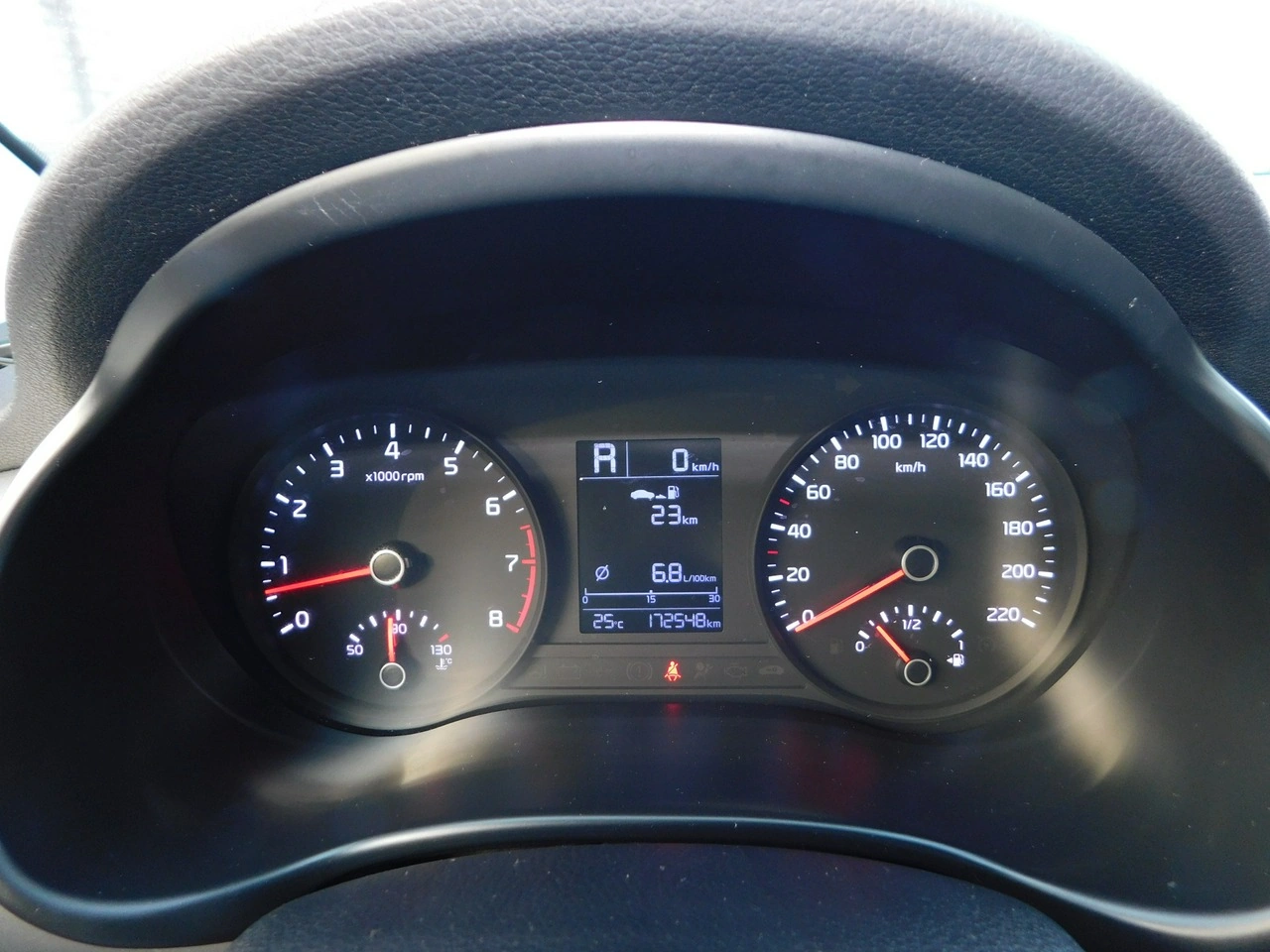 Kia Stonic - Zdjęcie 12