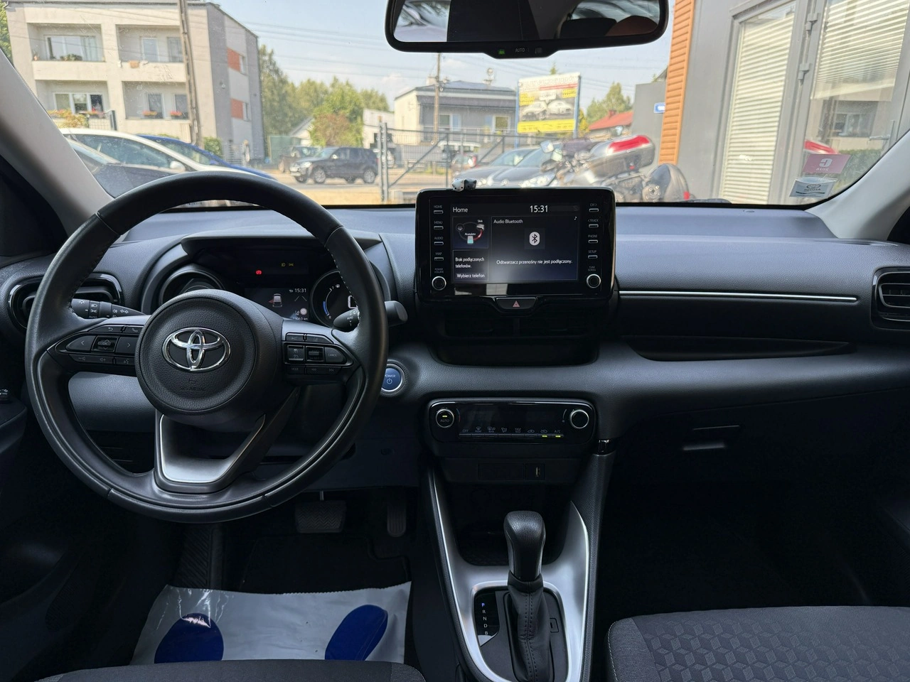Toyota Yaris - Zdjęcie 14