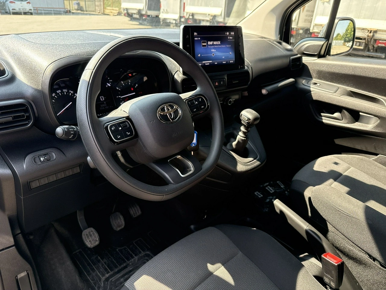 Toyota Proace City - Zdjęcie 12