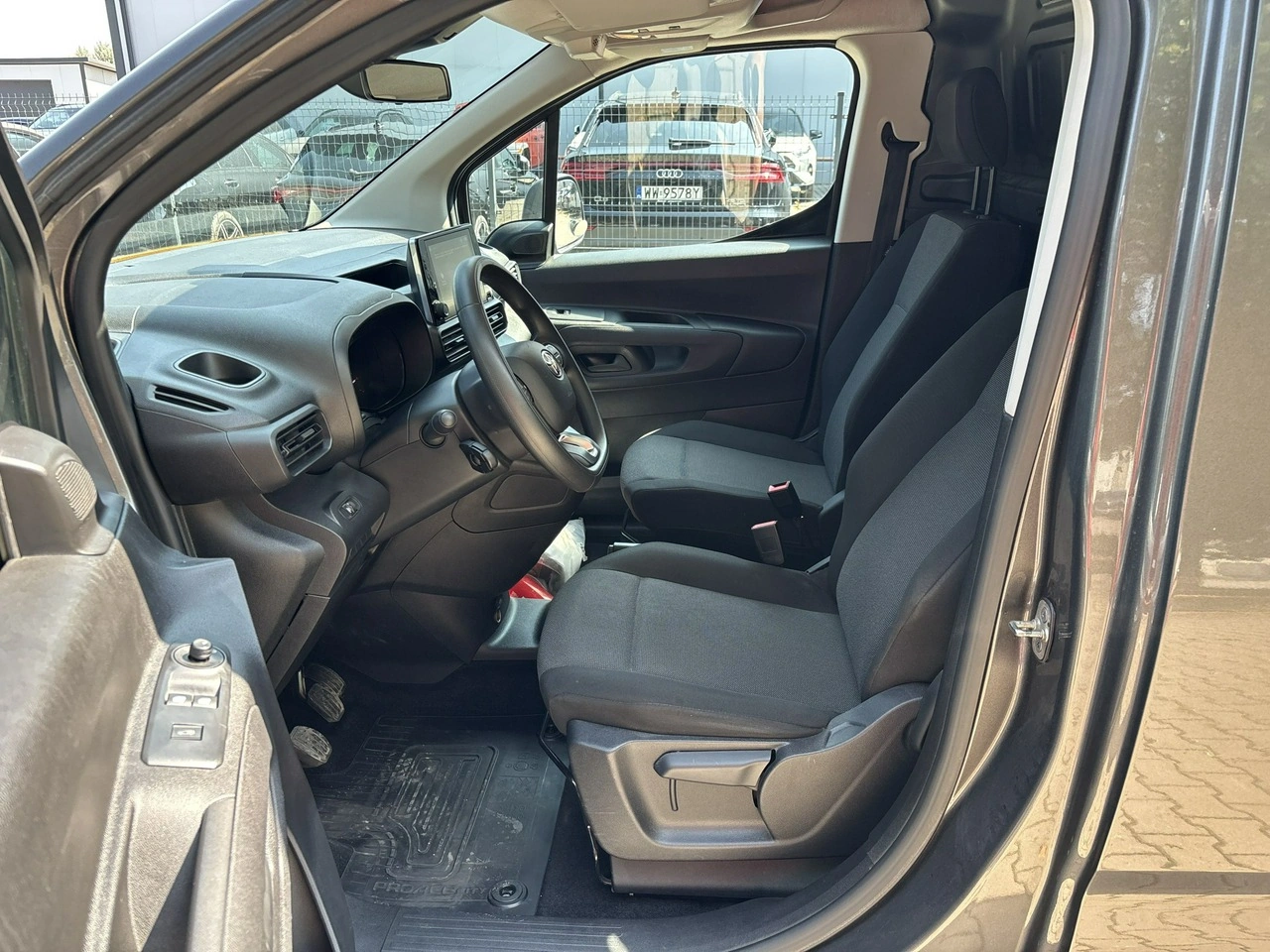 Toyota Proace City - Zdjęcie 9