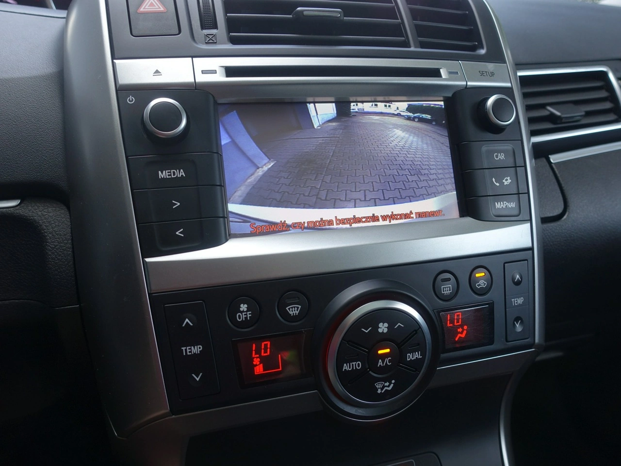 Toyota Verso - Zdjęcie 18
