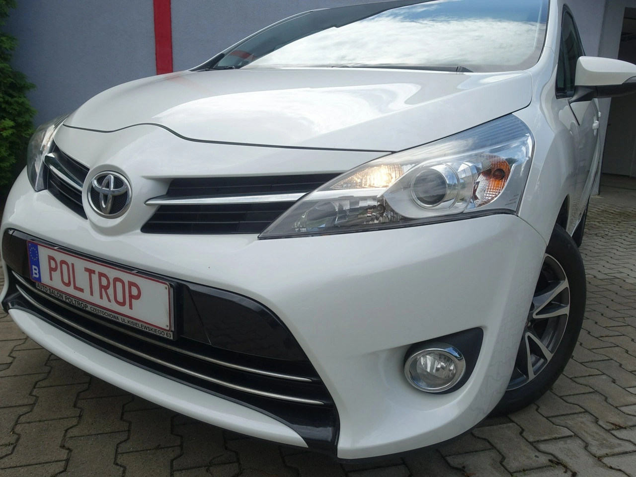 Toyota Verso - Zdjęcie 2
