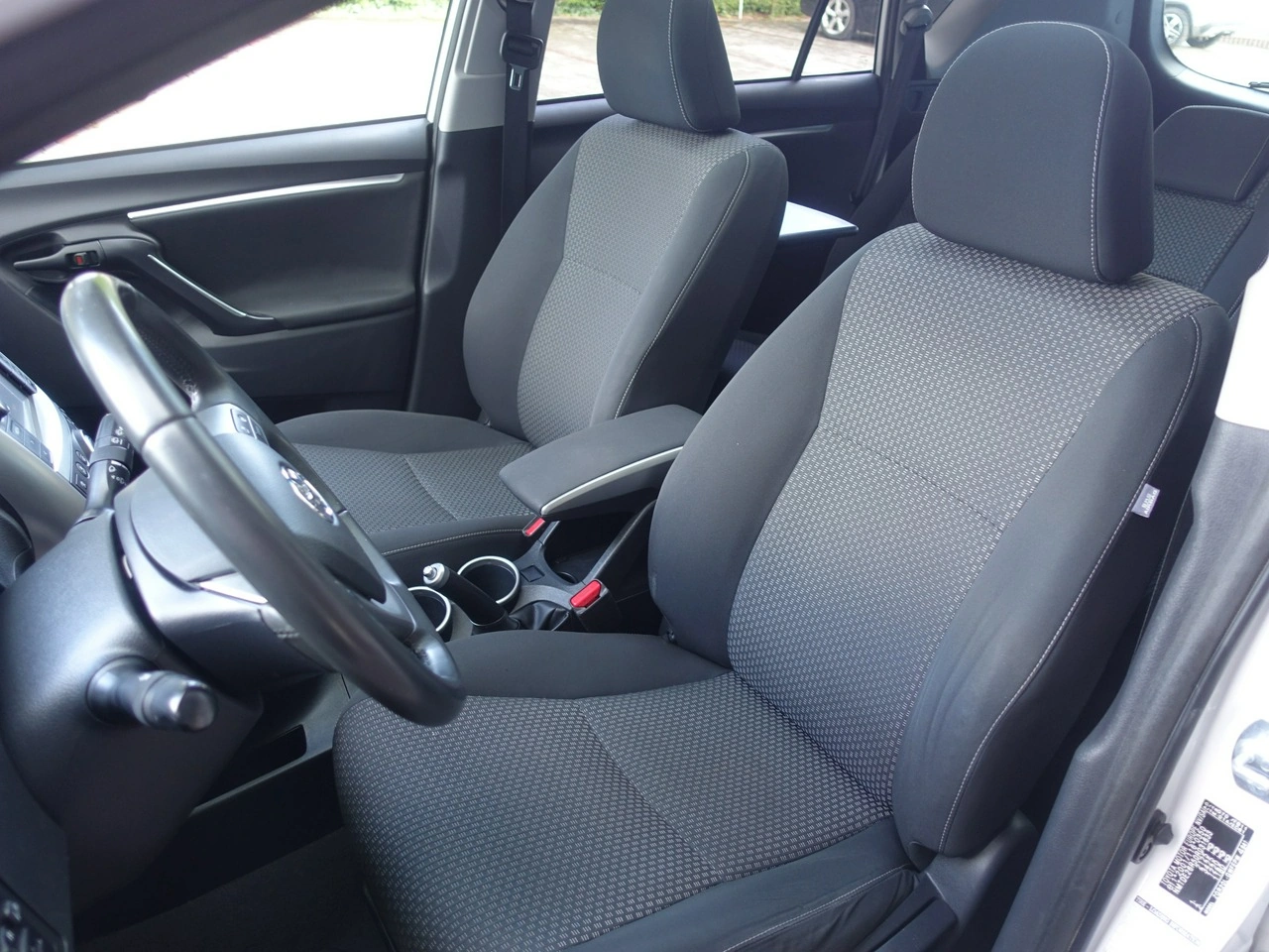 Toyota Verso - Zdjęcie 8