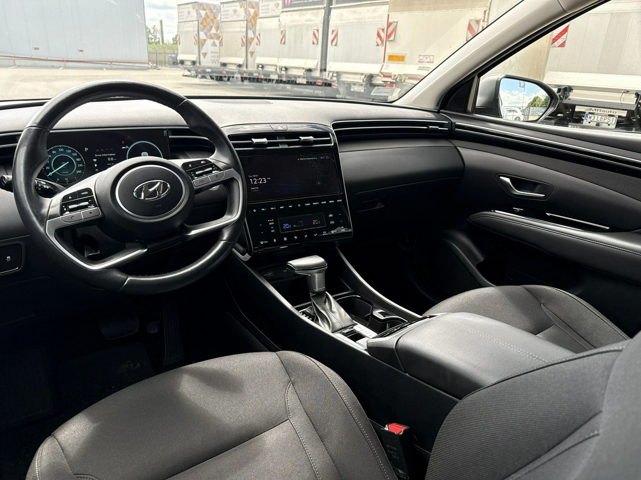 Hyundai Tucson - Zdjęcie 12