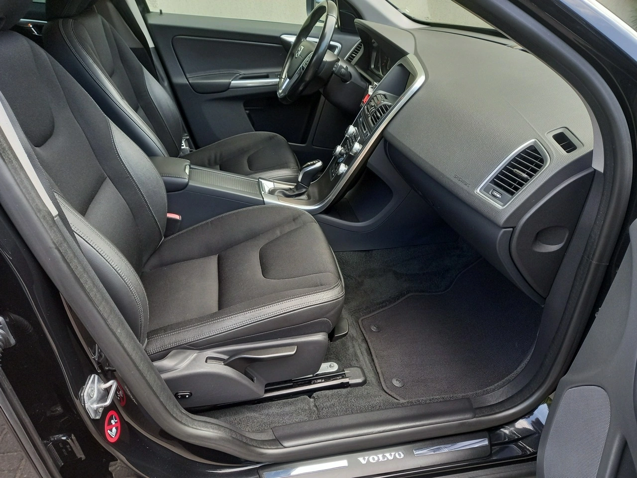Volvo XC 60 - Zdjęcie 21
