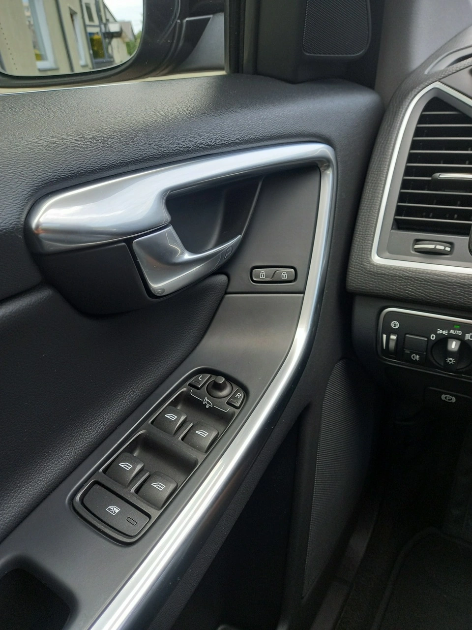 Volvo XC 60 - Zdjęcie 35