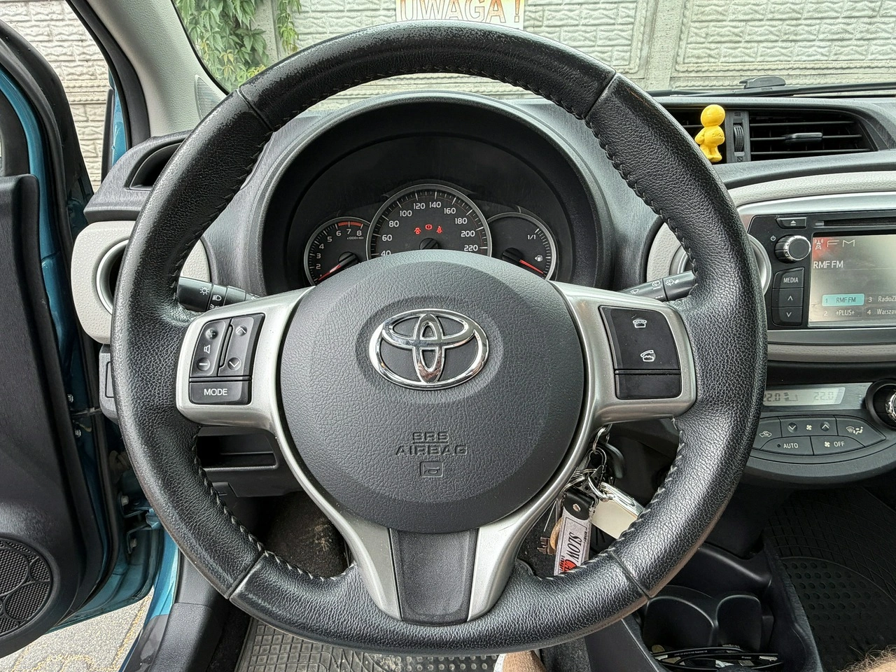 Toyota Yaris - Zdjęcie 12