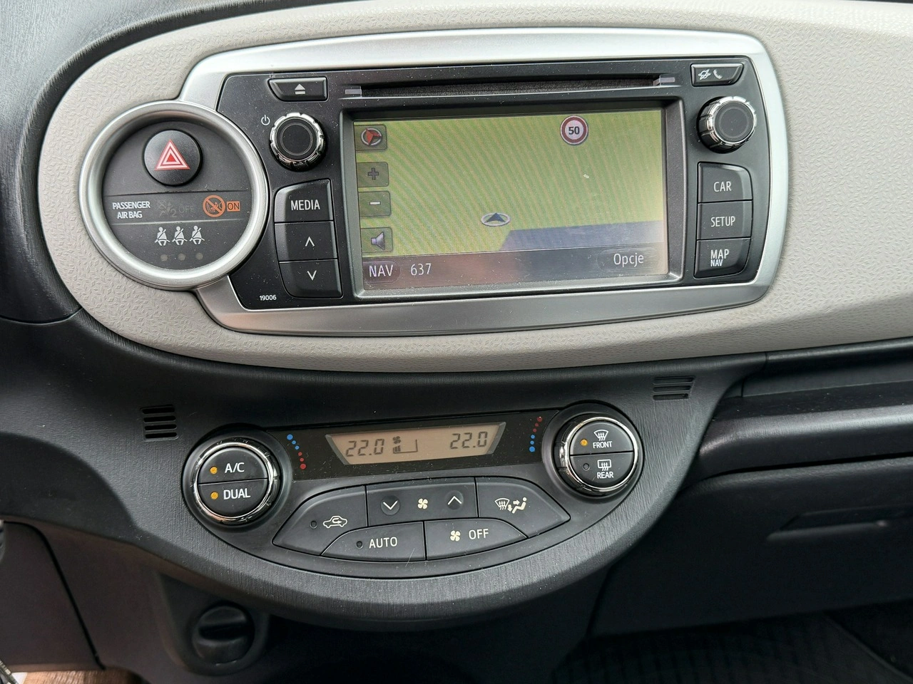 Toyota Yaris - Zdjęcie 15