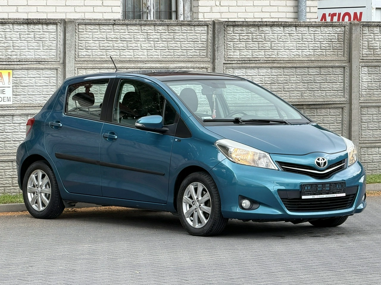 Toyota Yaris - Zdjęcie 21