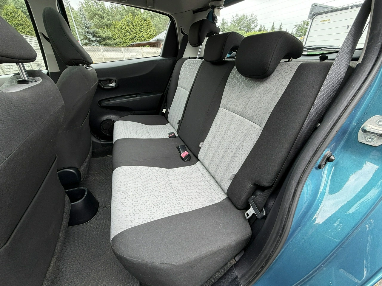 Toyota Yaris - Zdjęcie 6