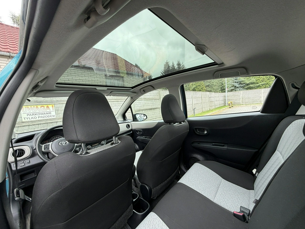 Toyota Yaris - Zdjęcie 7