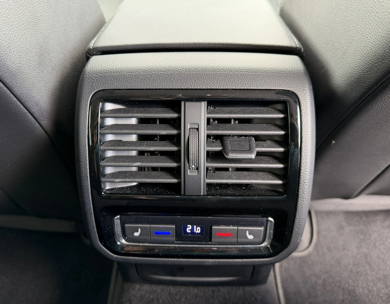 Volkswagen Arteon - Zdjęcie 17