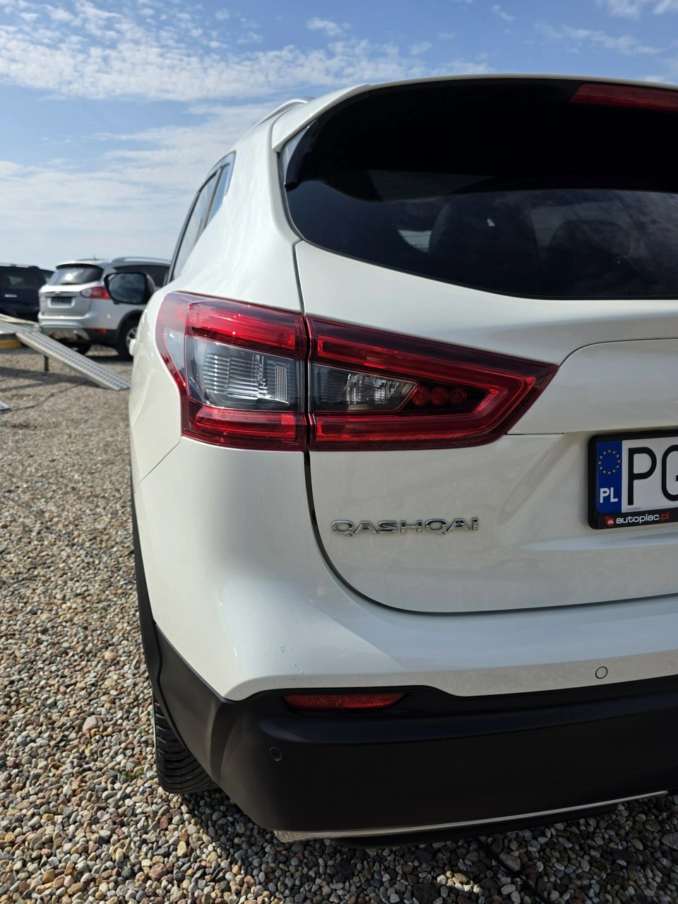 Nissan Qashqai - Zdjęcie 18