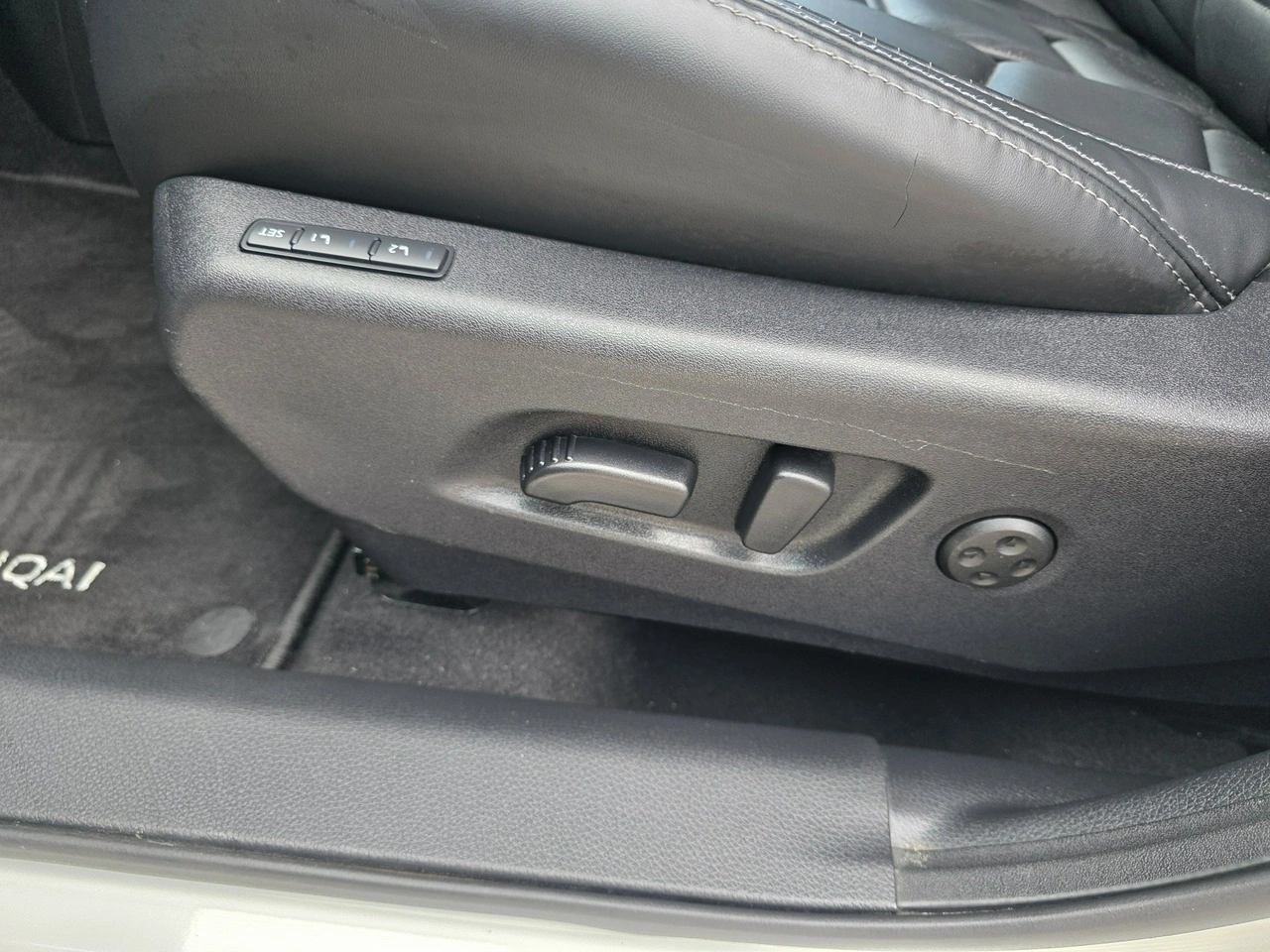 Nissan Qashqai - Zdjęcie 21