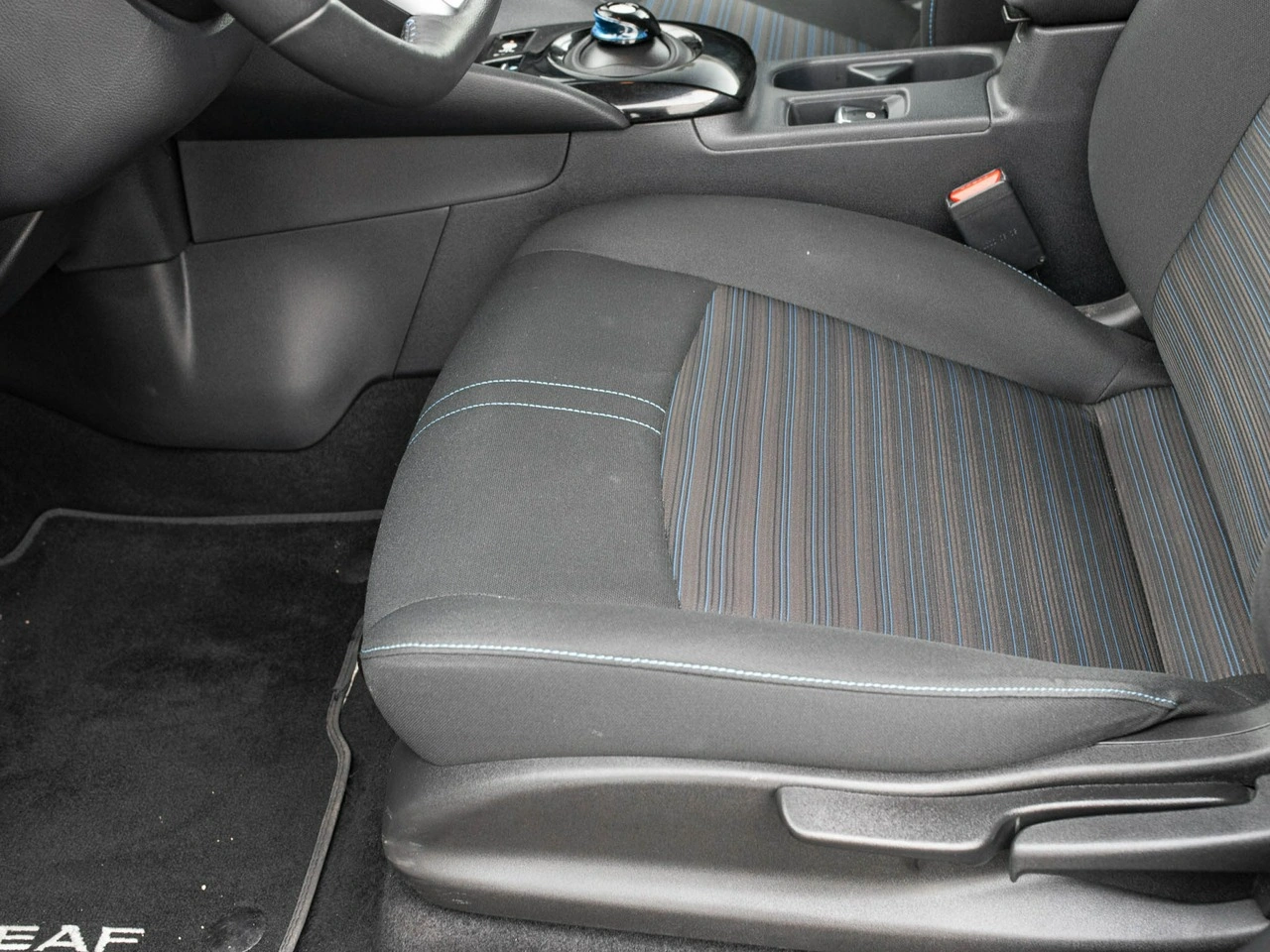 Nissan Leaf - Zdjęcie 9