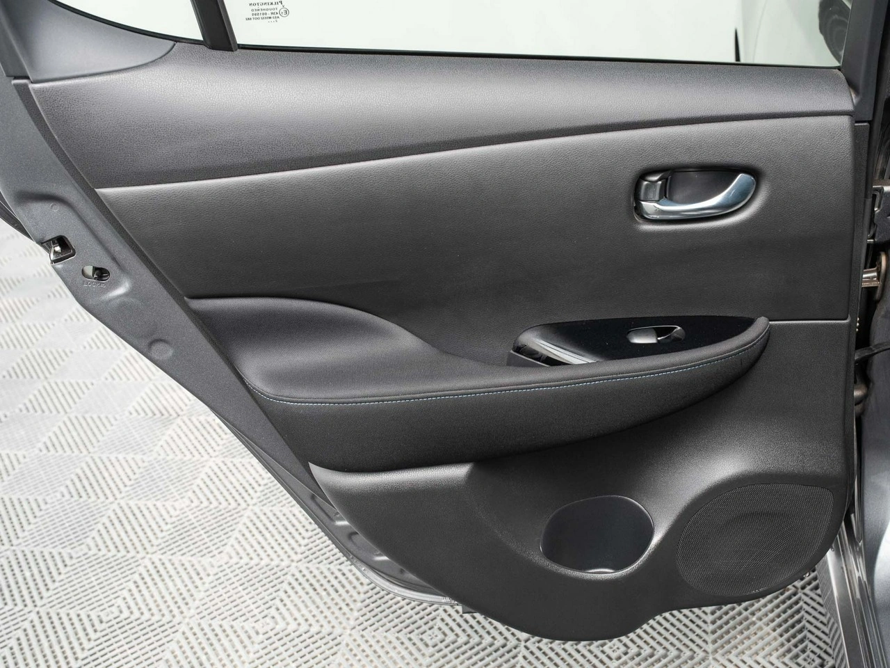 Nissan Leaf - Zdjęcie 25