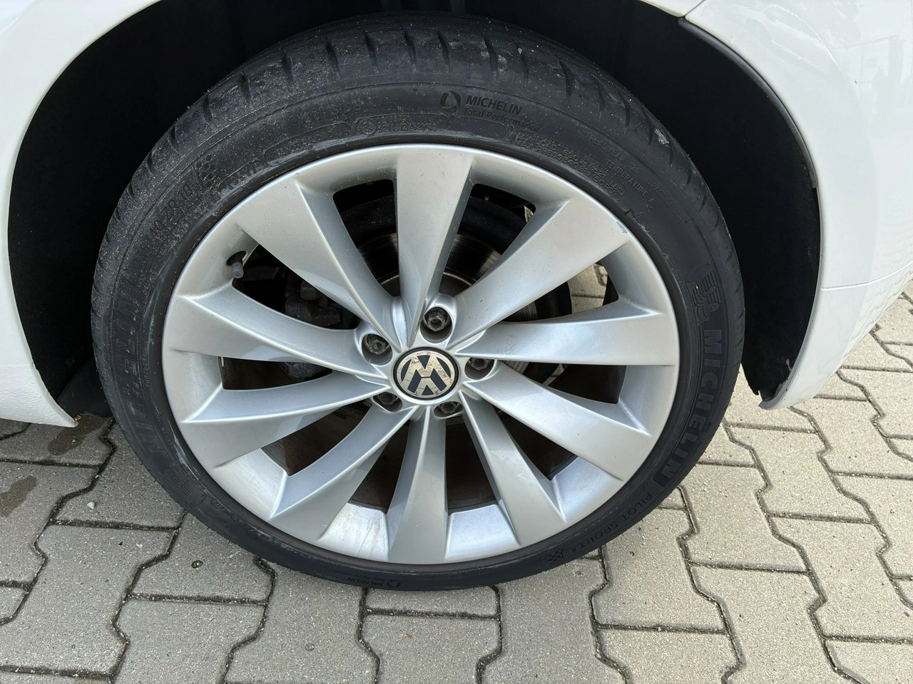 Volkswagen Scirocco - Zdjęcie 17