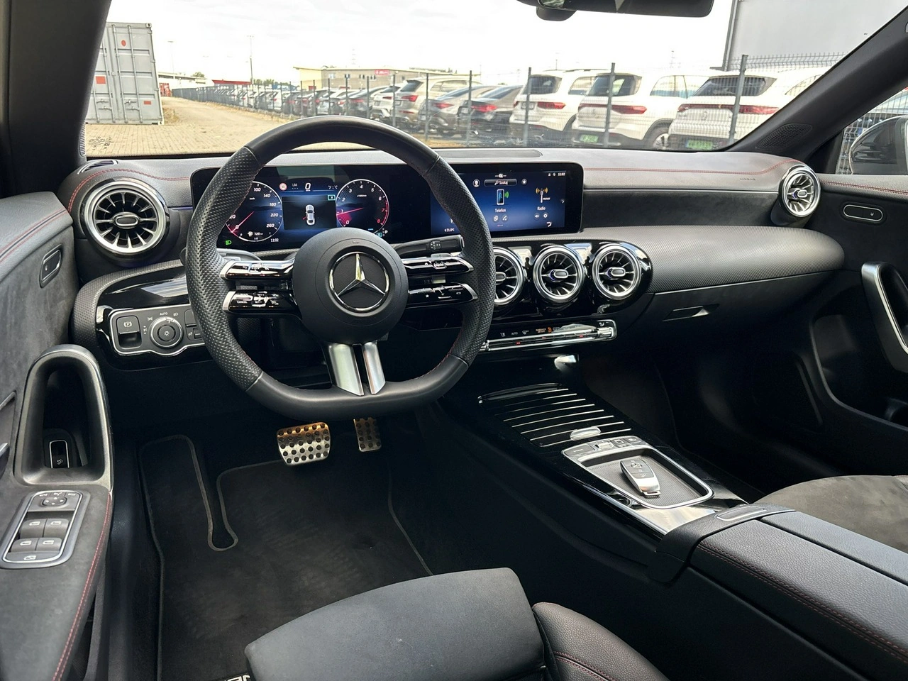 Mercedes CLA 200 - Zdjęcie 11