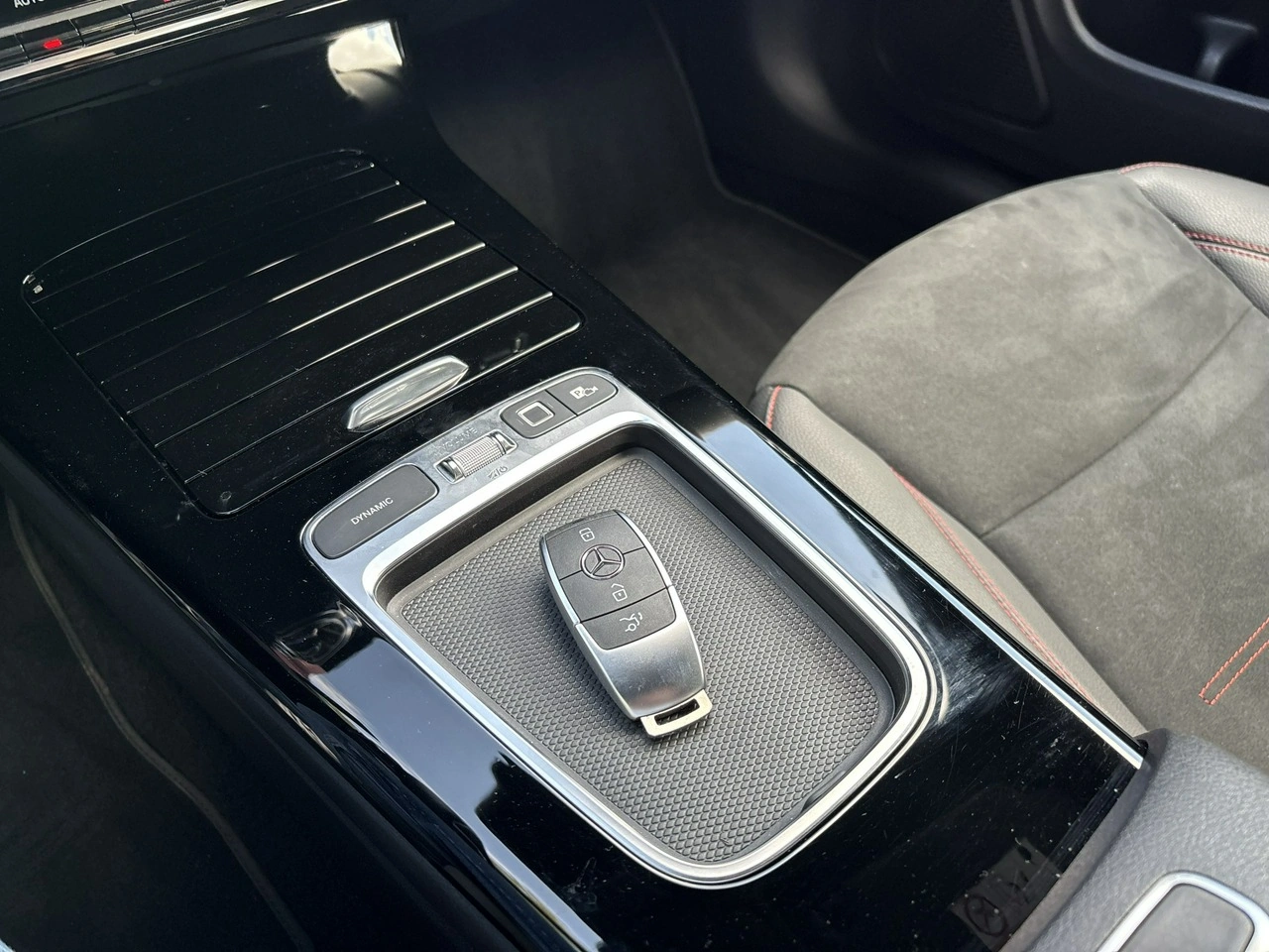 Mercedes CLA 200 - Zdjęcie 25