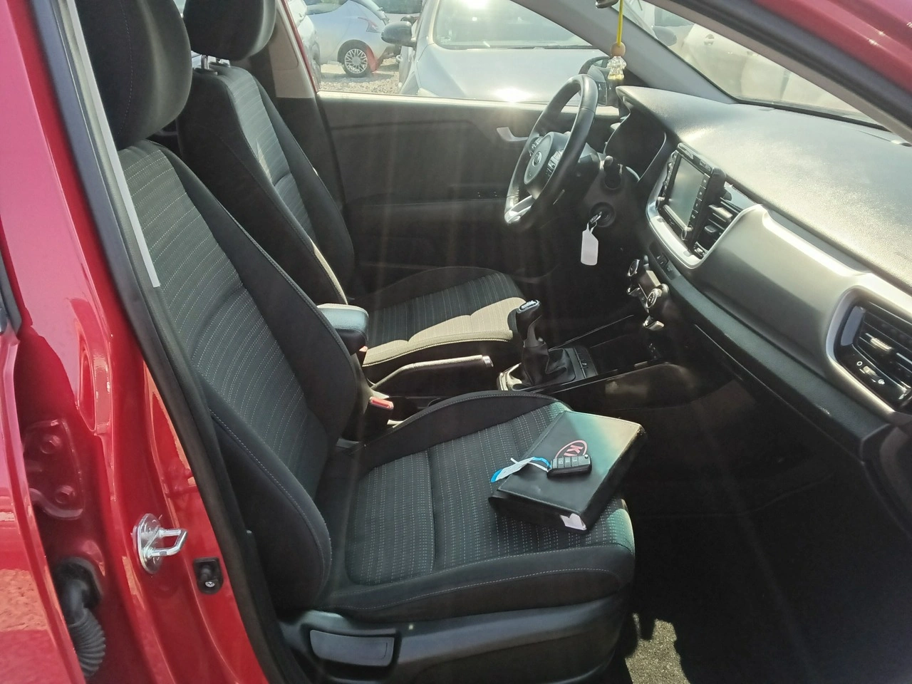 Kia Stonic - Zdjęcie 10
