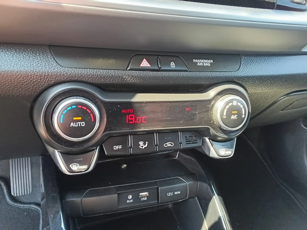 Kia Stonic - Zdjęcie 15