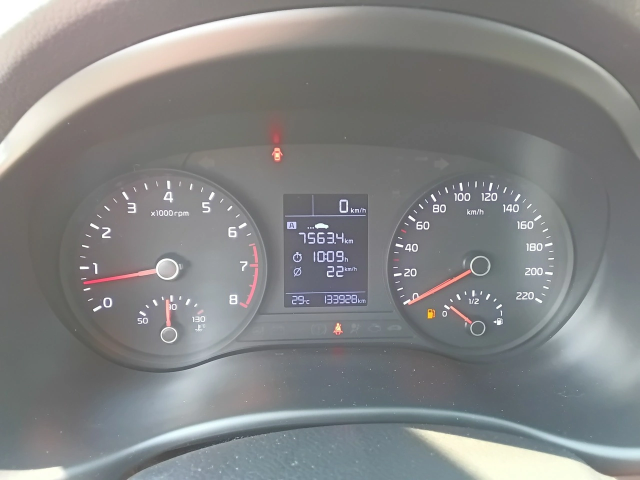 Kia Stonic - Zdjęcie 23