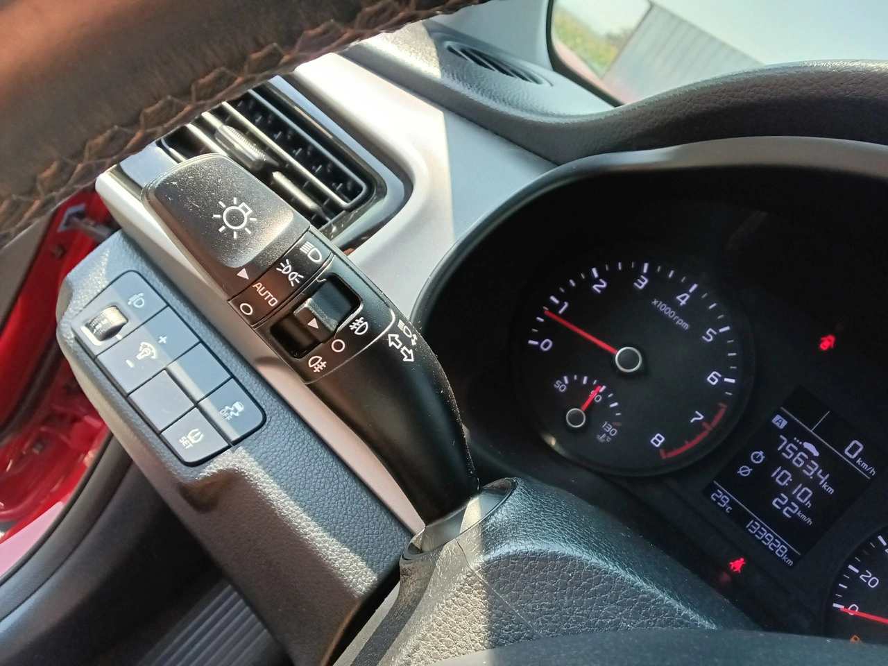 Kia Stonic - Zdjęcie 29