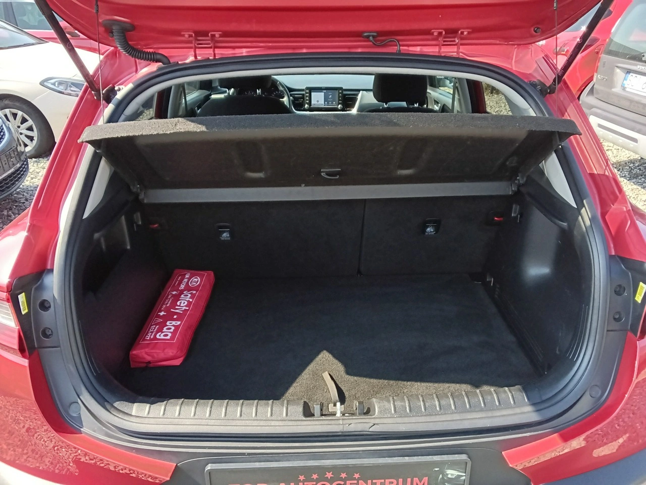 Kia Stonic - Zdjęcie 32