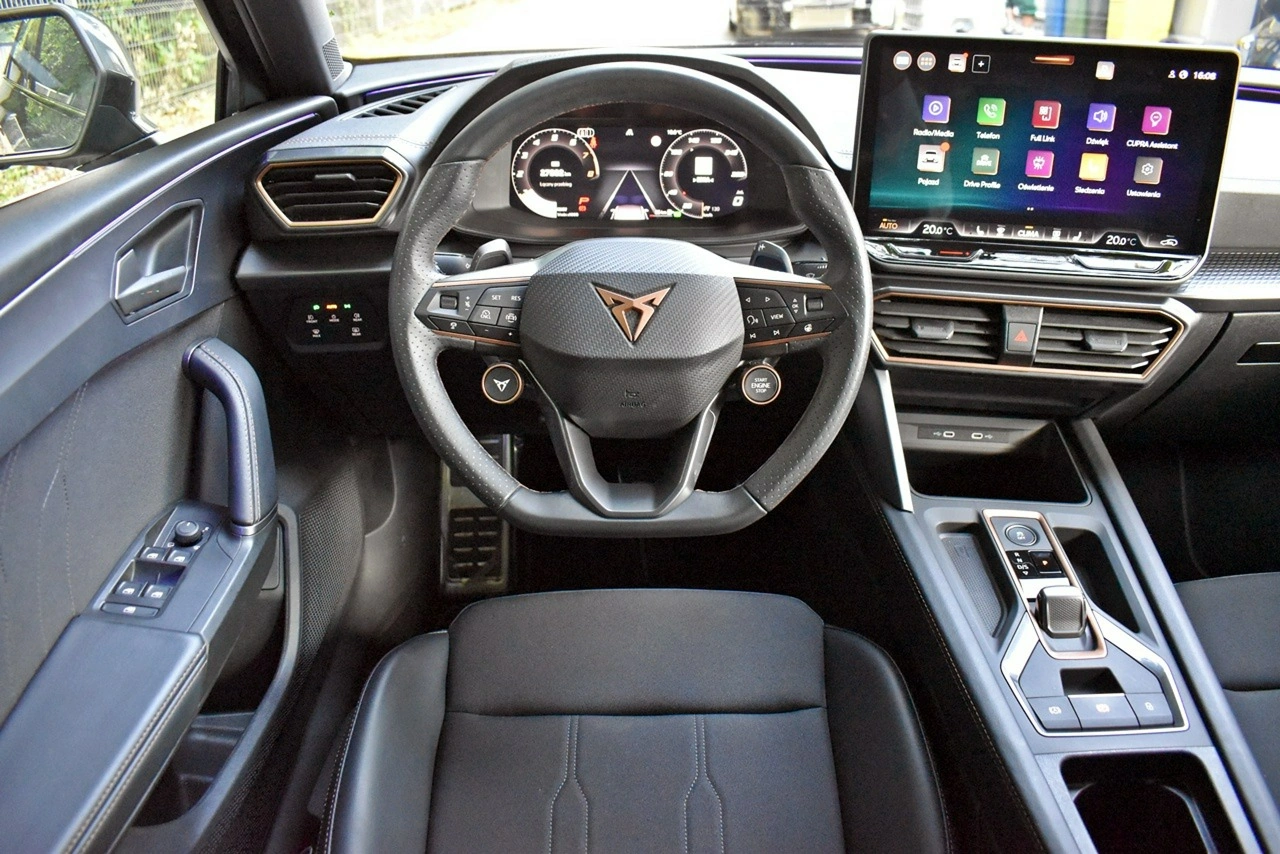 Cupra Leon Sportstourer - Zdjęcie 15