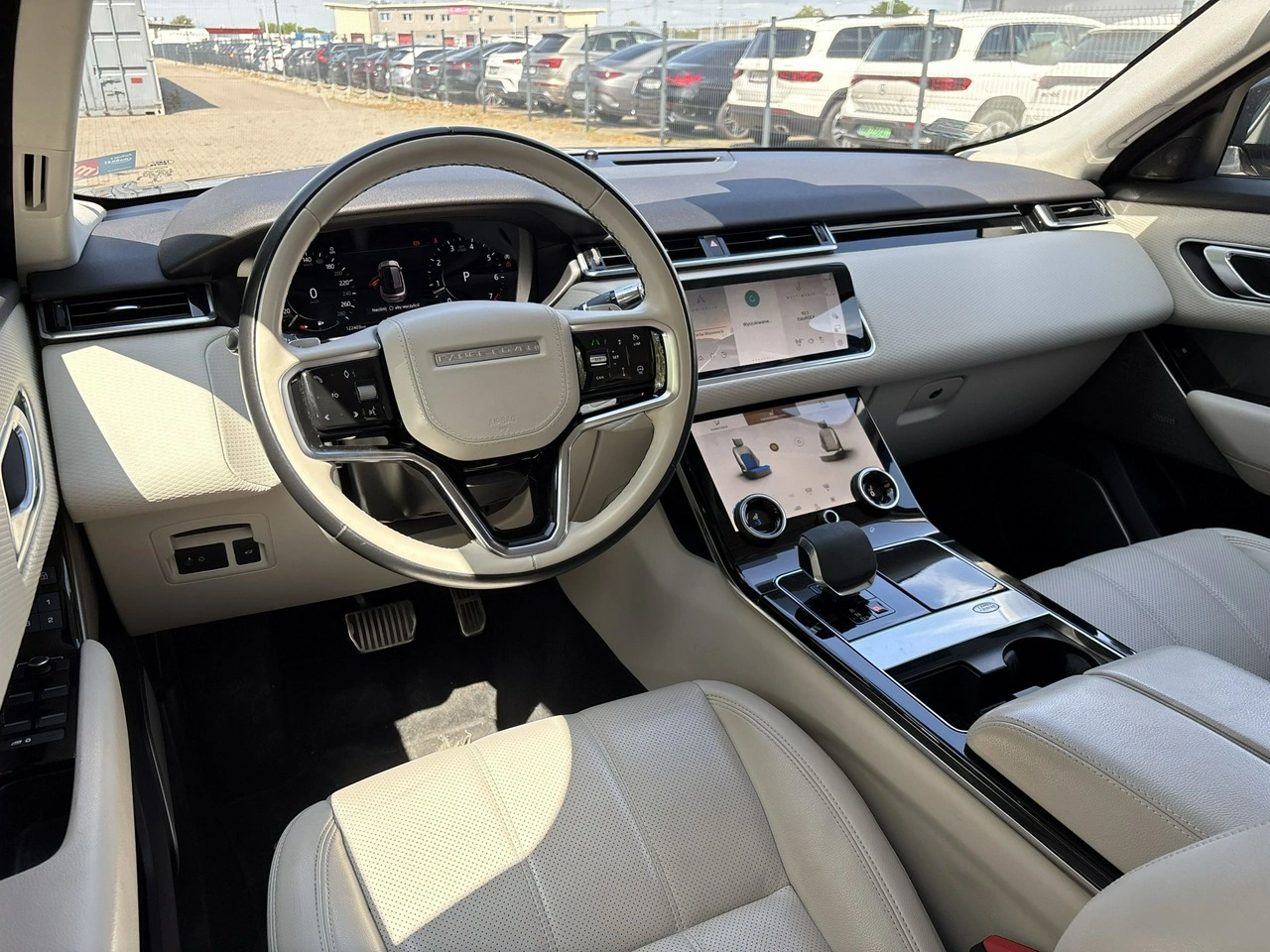 Land Rover Range Rover Velar - Zdjęcie 10